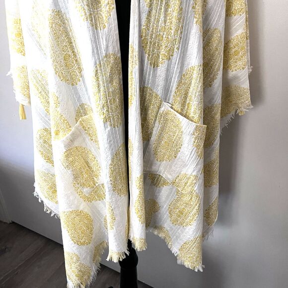Vince Camuto Wm's Butter Yellow Flowy Kimono Open Front Fringe Cardigan OS Wrap - Picture 3 of 7